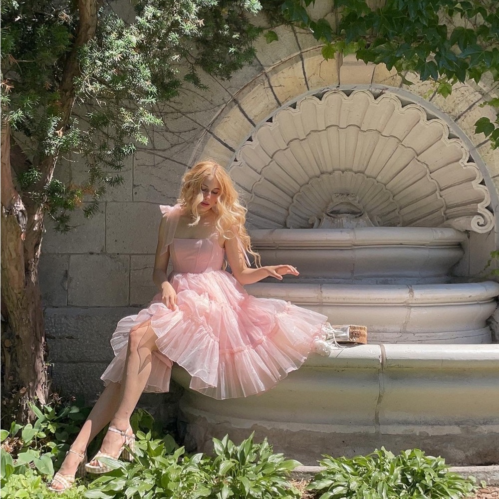 WILD ROSE AND SPARROW The Siena Dress in pink